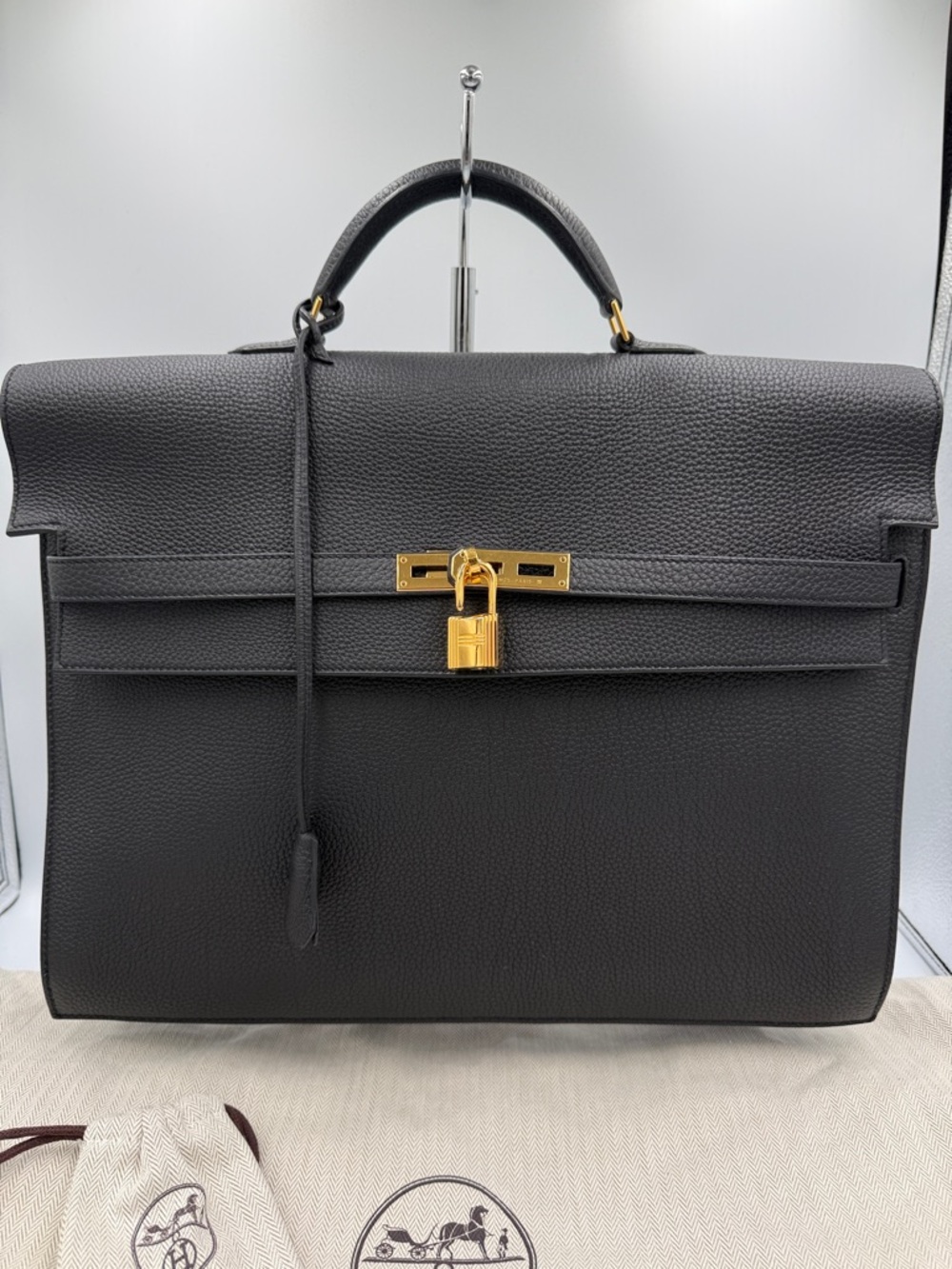 Hermes Kelly 38 HORSESHOE with Gold Hardware